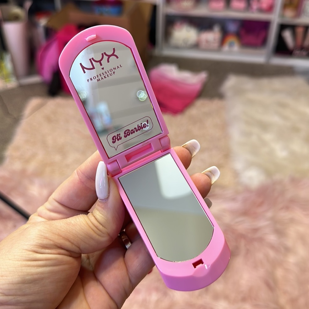 COPY - Barbie Flip Mirror Phone